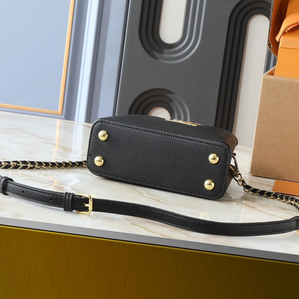 1000-x-1000-Detail-10-13