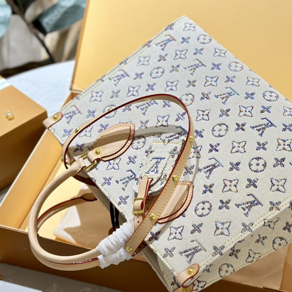 1000 x 1000 (Detail) (10)