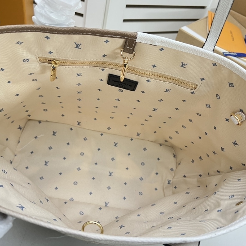 1000 x 1000 (Detail) (100)