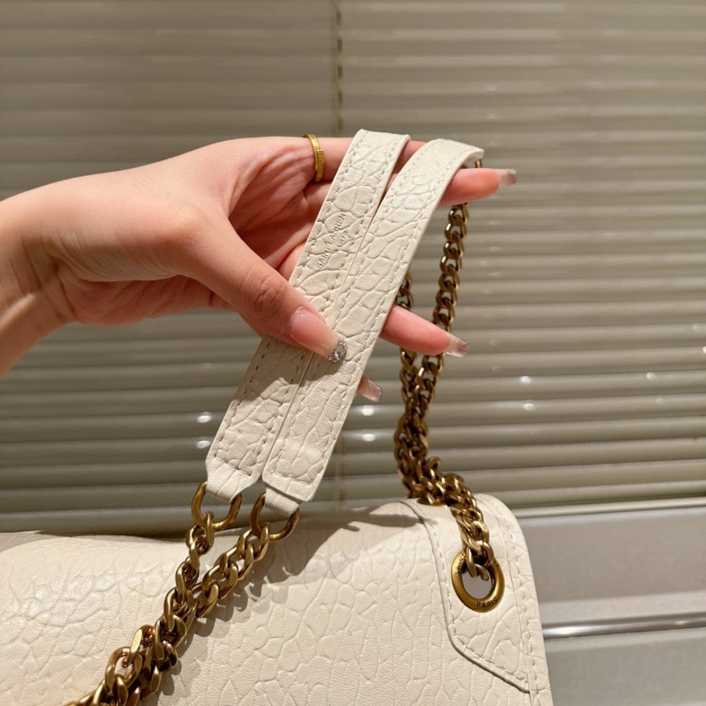 1000-x-1000-Detail-17-1