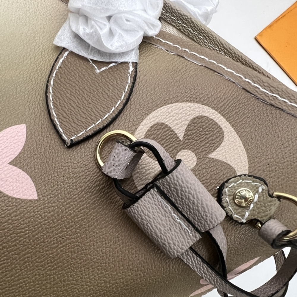 1000 x 1000 (Detail) - 2025-09-20T214845.919