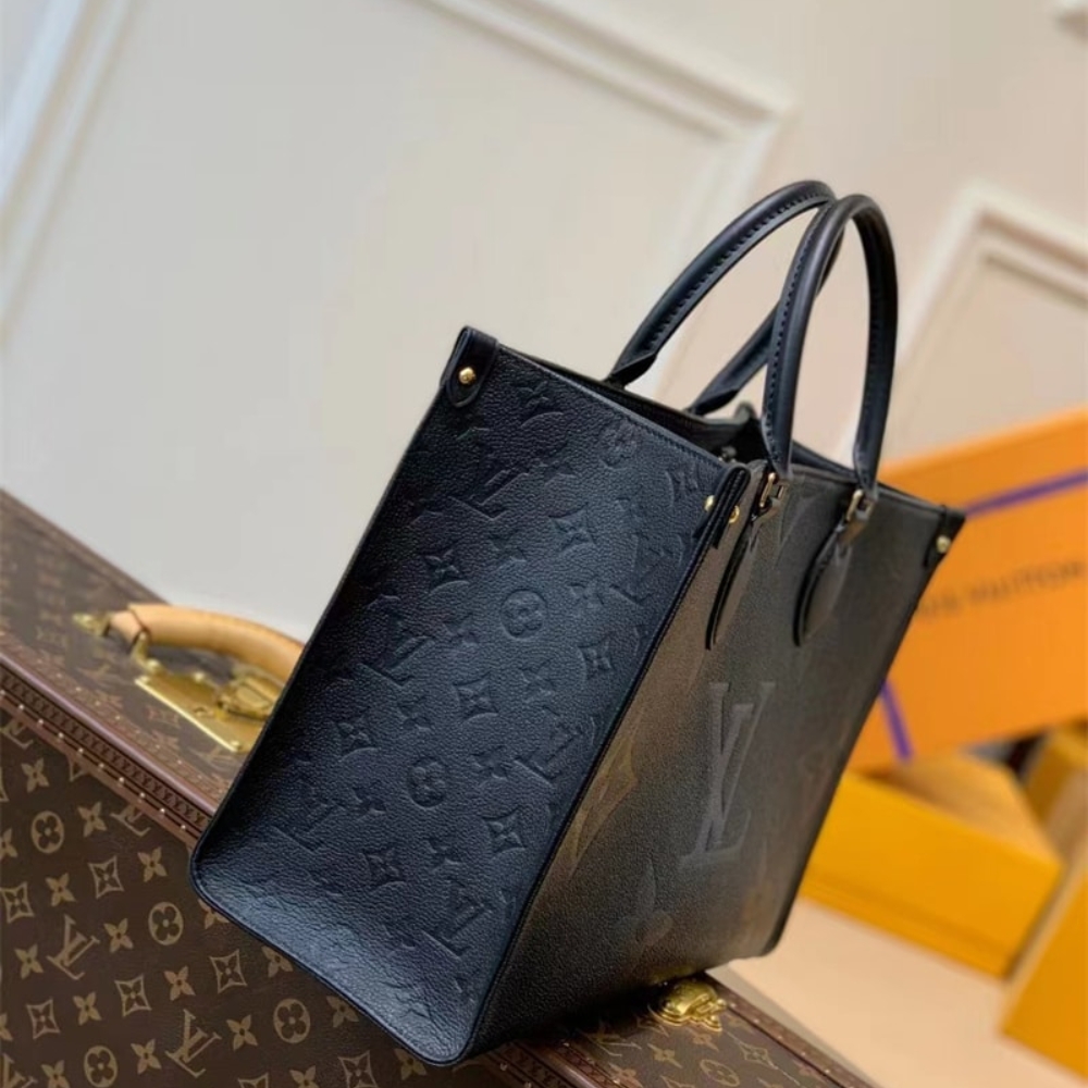 1000 x 1000 (Detail) - 2025-09-20T222744.336