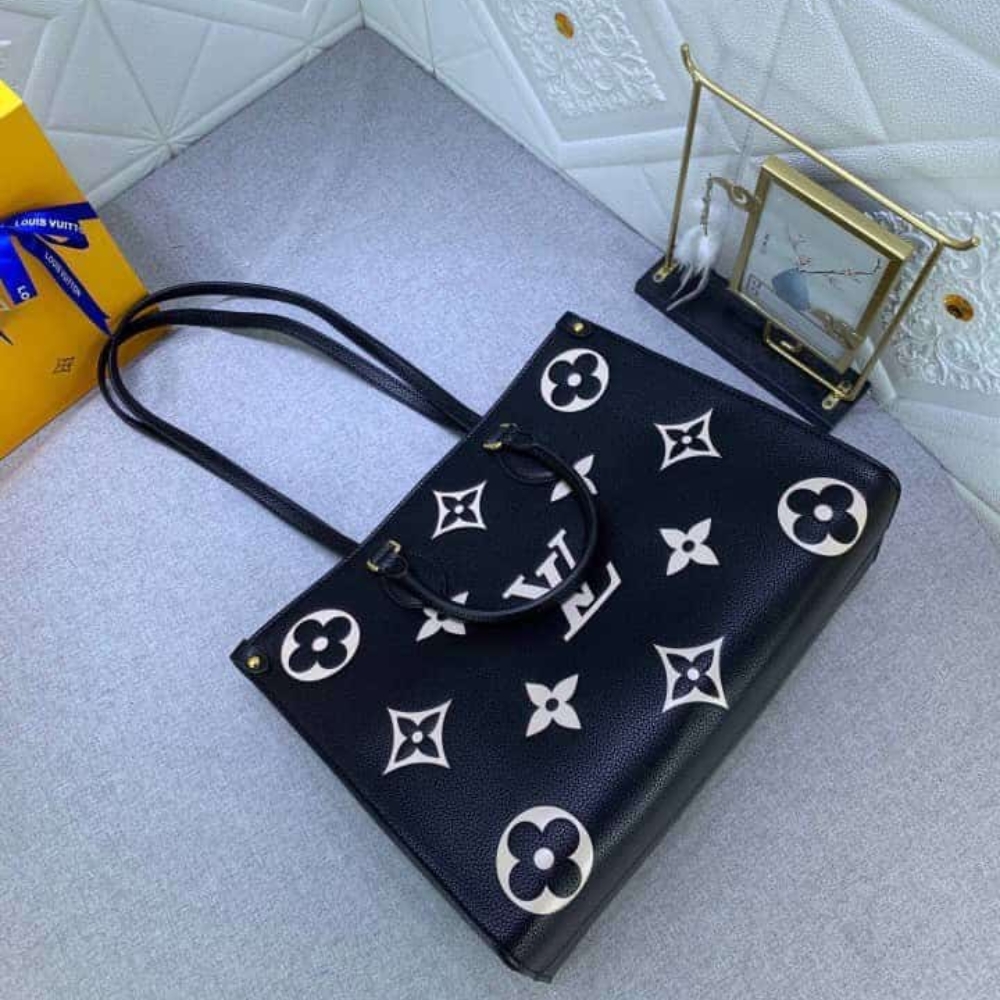 1000 x 1000 (Detail) - 2025-09-20T225556.274