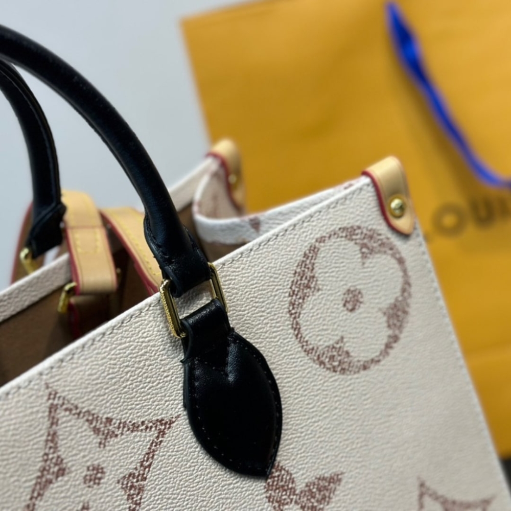 1000 x 1000 (Detail) - 2025-09-20T232529.107