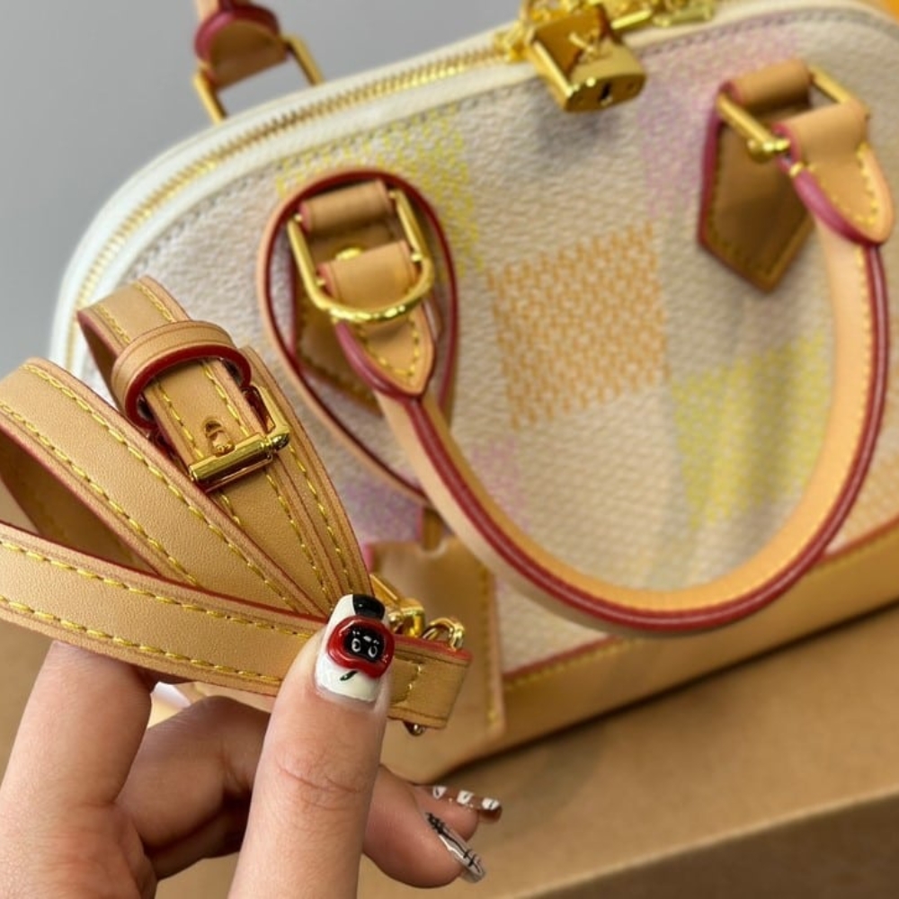 1000 x 1000 (Detail) - 2025-09-21T184107.708