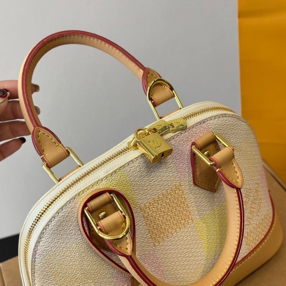 1000 x 1000 (Detail) - 2025-09-21T184117.129