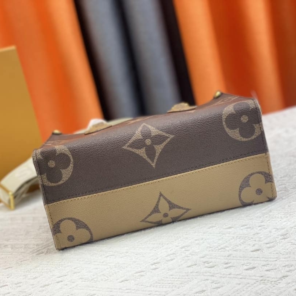 1000 x 1000 (Detail) (28)