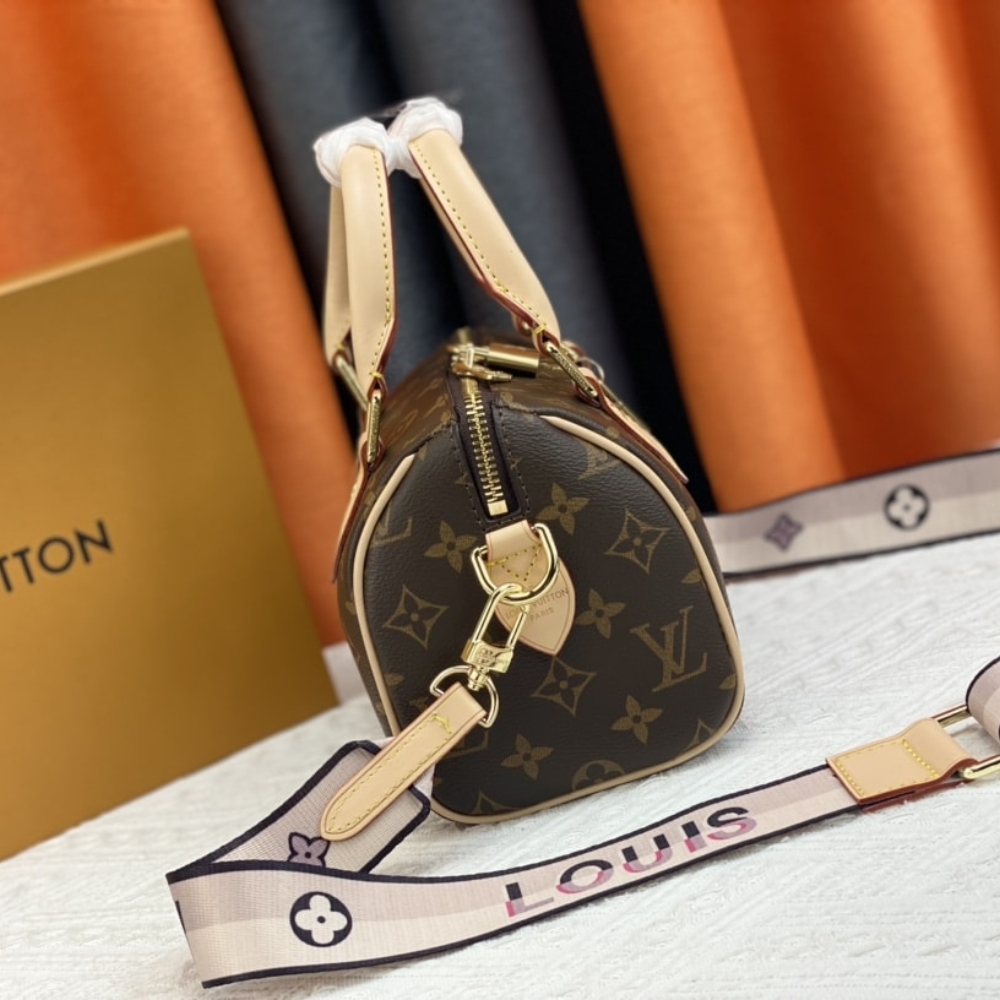 1000 x 1000 (Detail) (29)