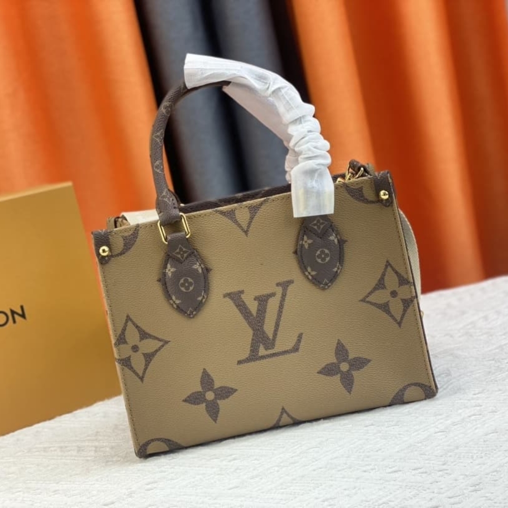 1000 x 1000 (Detail) (31)