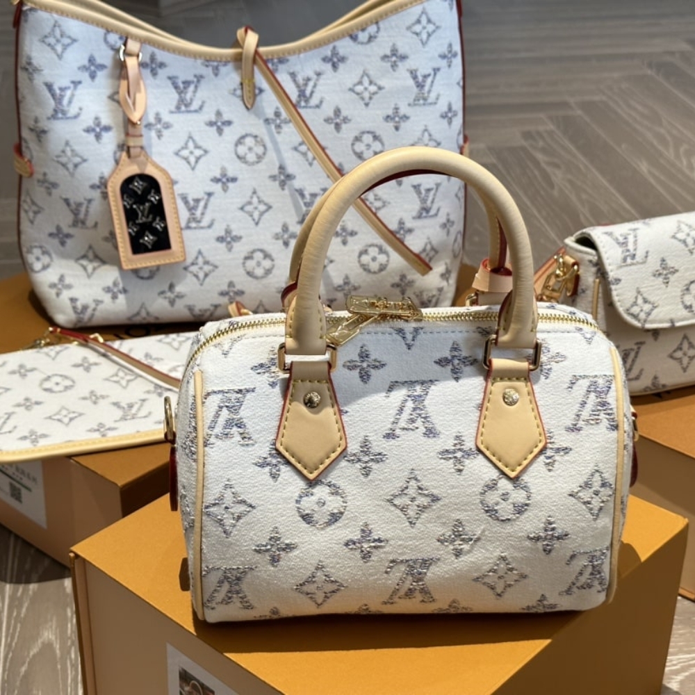 1000 x 1000 (Detail) (39)