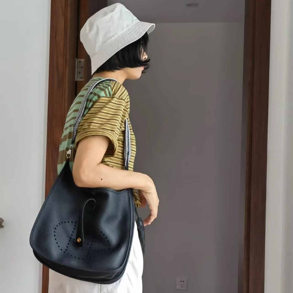 1000 x 1000 (Detail)-4