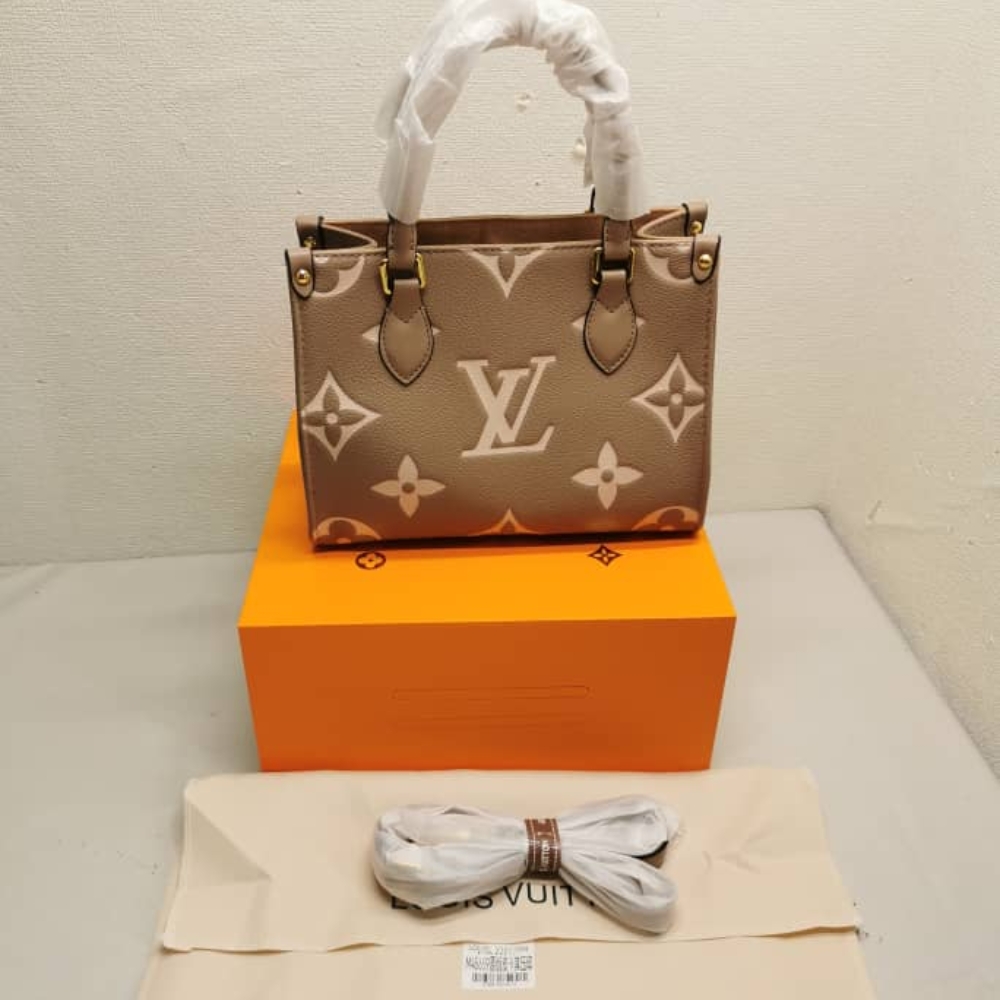 1000 x 1000 (Detail) (49)