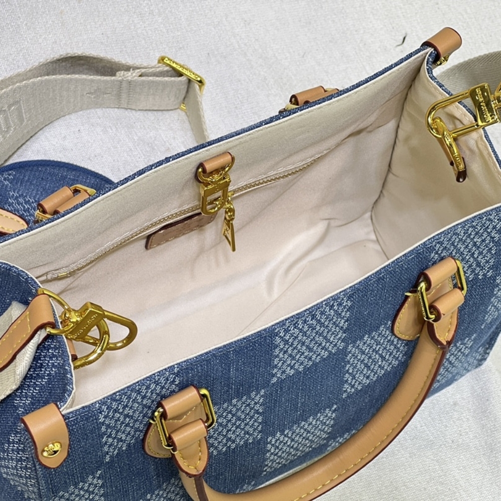 1000 x 1000 (Detail) (52)