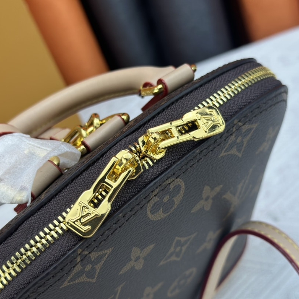 1000 x 1000 (Detail) (91)