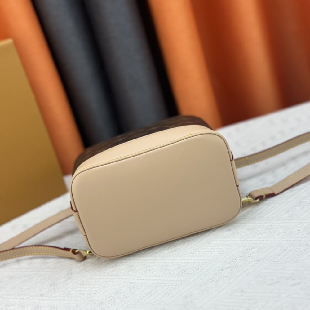 1000 x 1000 (Detail) (93)