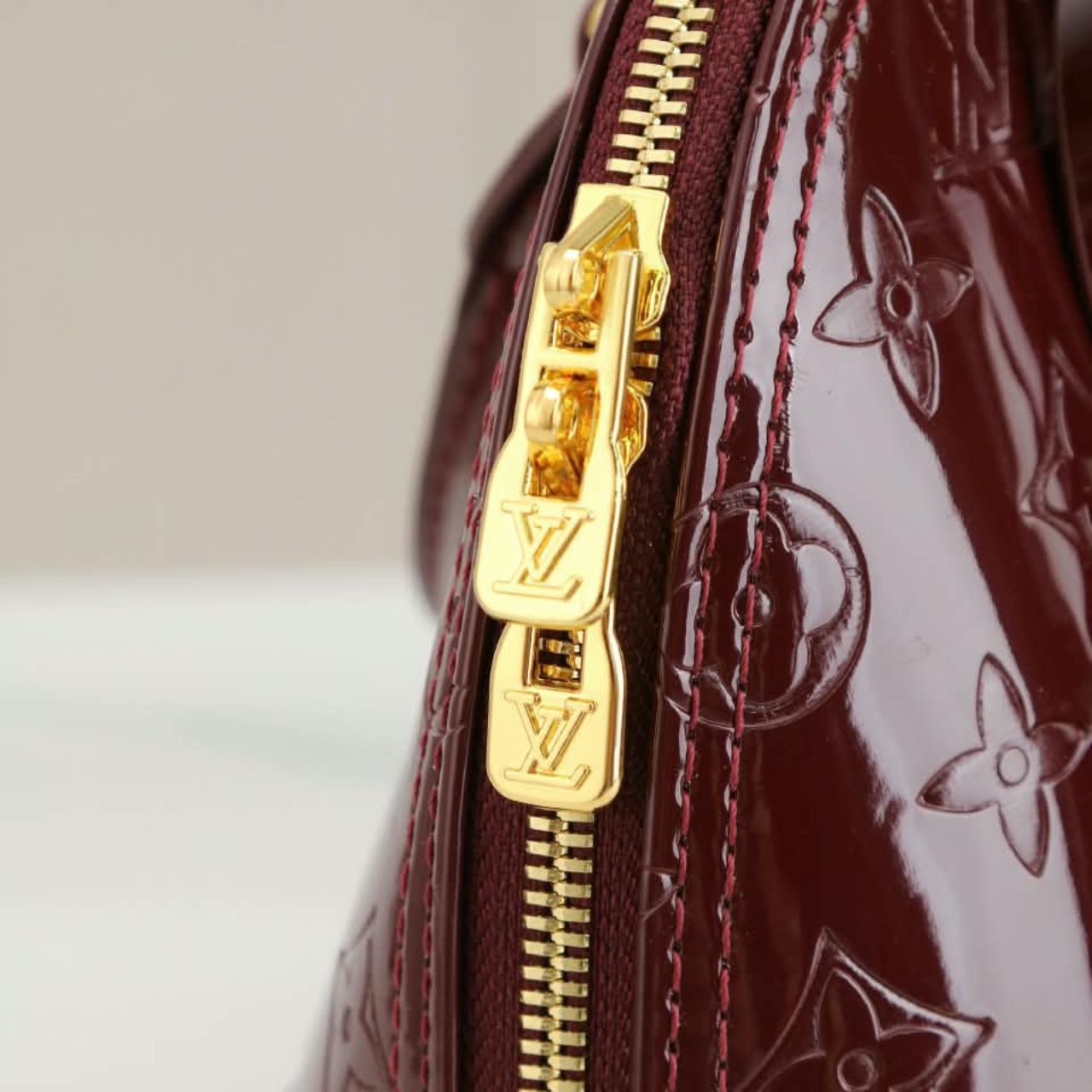 Louis Vuitton Alma BB Monogram Vernis Leather Dark Red 23Cm - Image 8