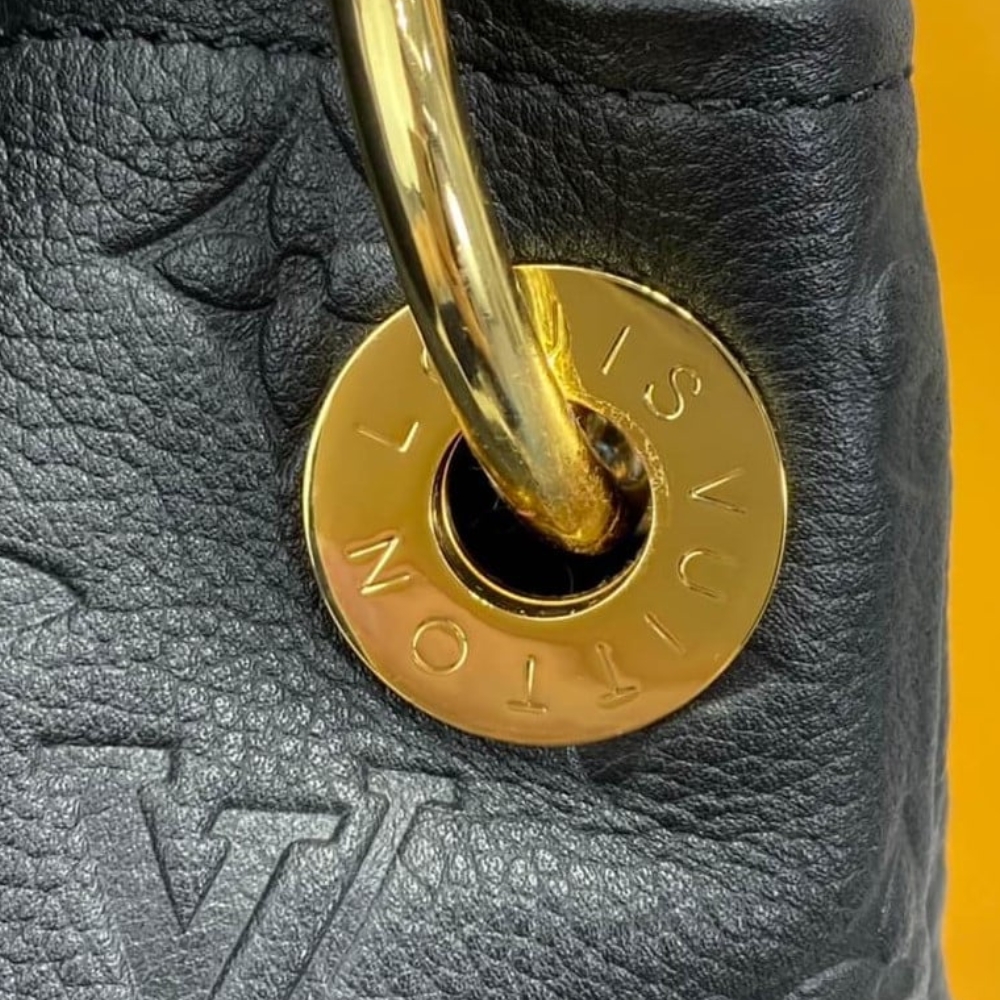 Copy of 1000 x 1000 (Detail) - 2025-09-26T095447.153