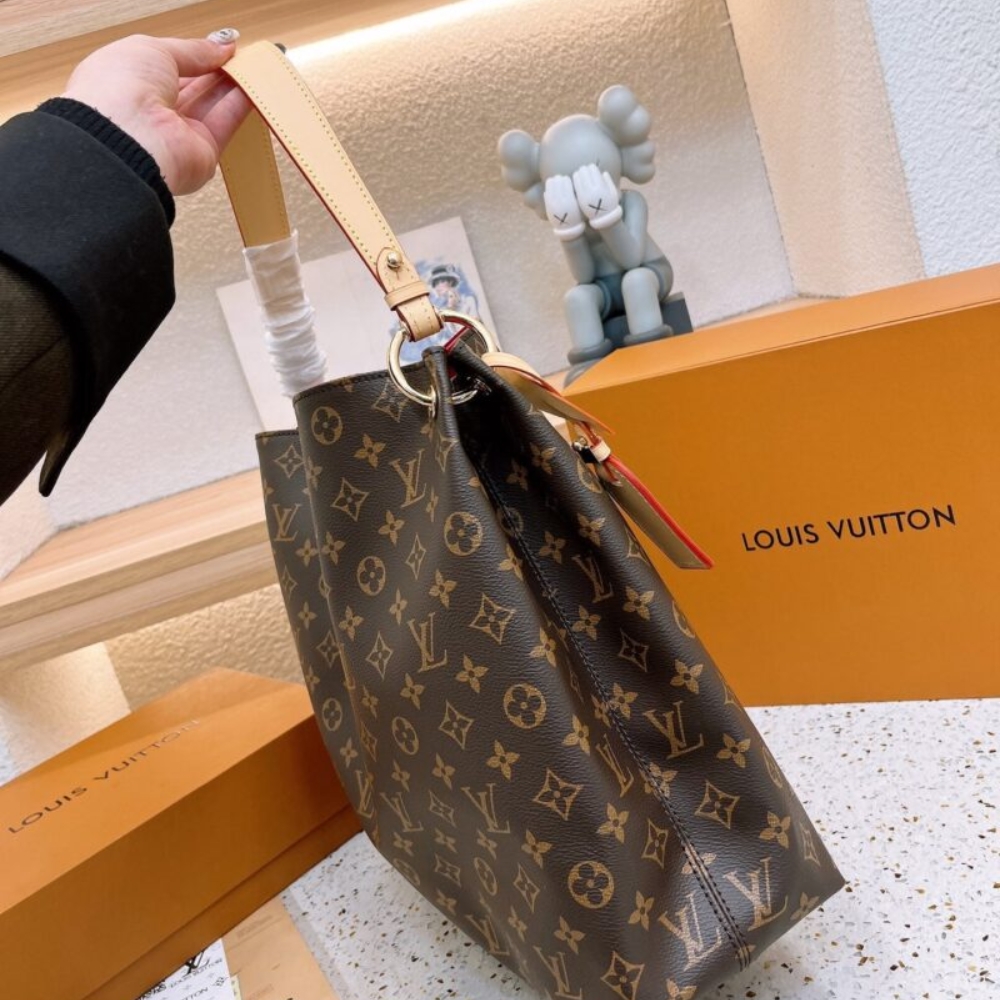 Copy of 1000 x 1000 (Detail) - 2025-09-29T232516.641