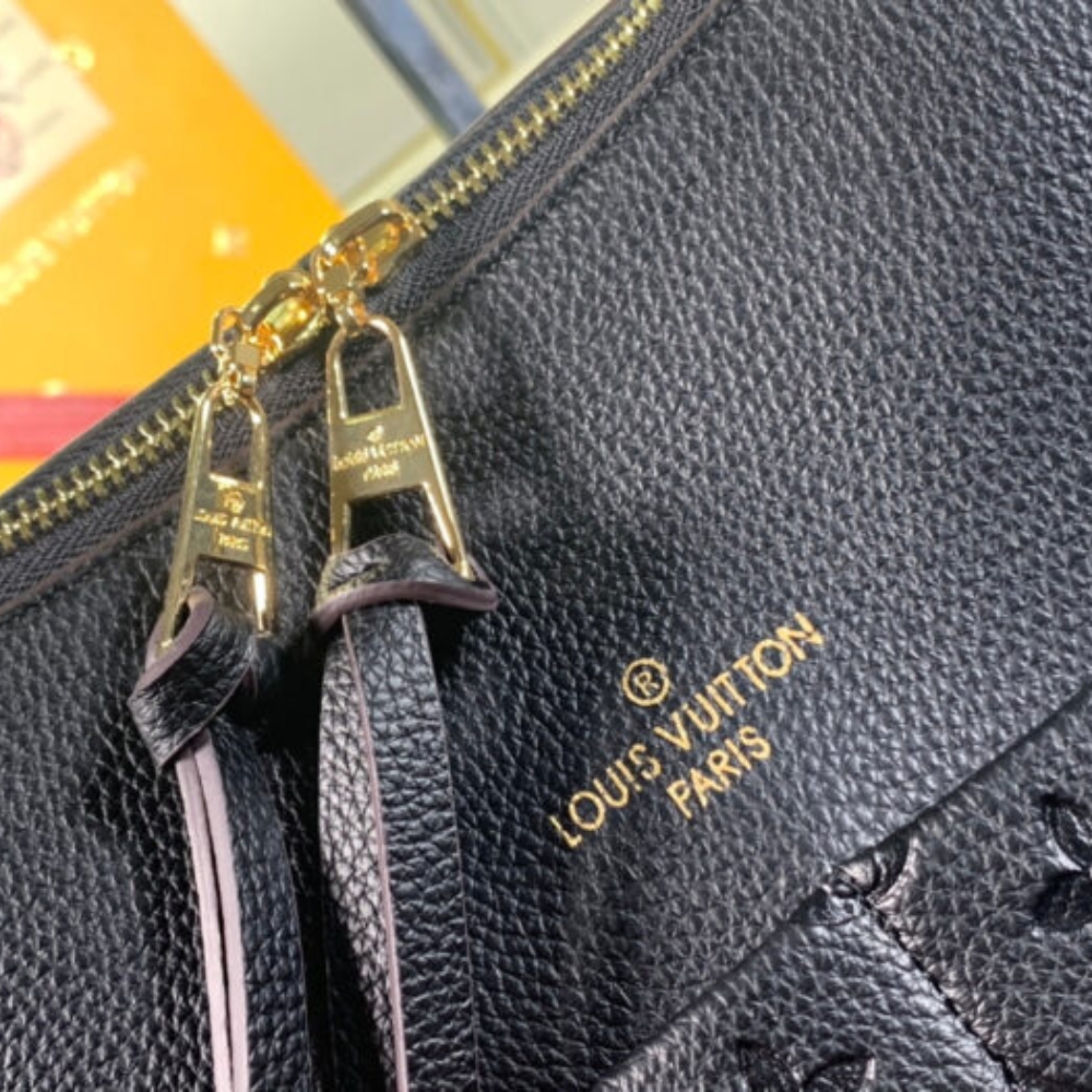 Copy of 1000 x 1000 (Detail) - 2025-09-29T235213.658