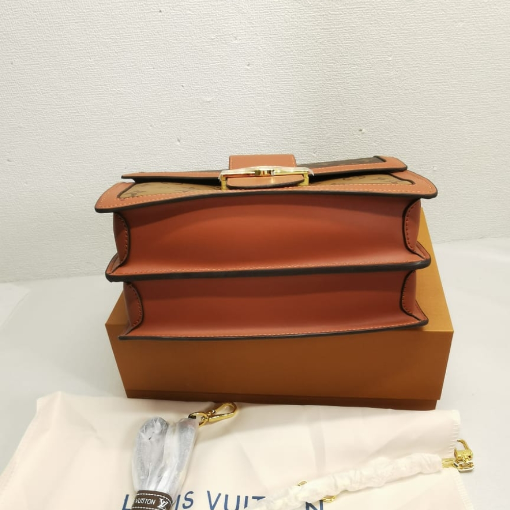 Copy of 1000 x 1000 (Detail) (28)