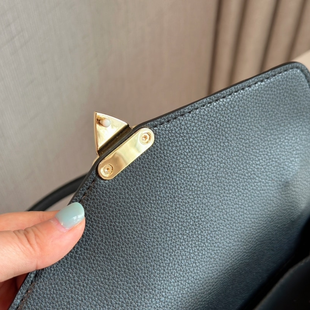 Copy of 1000 x 1000 (Detail) (34)