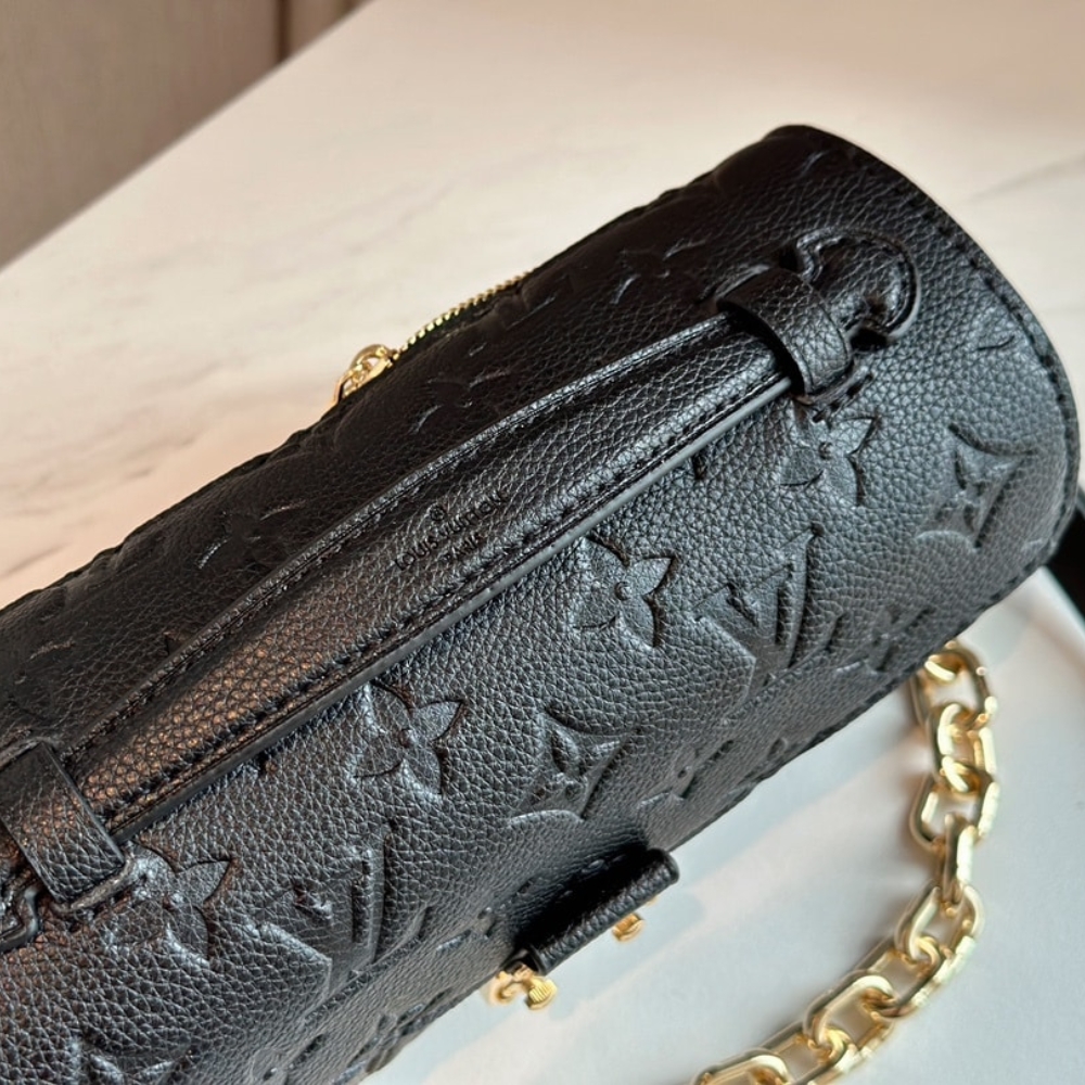 Copy of 1000 x 1000 (Detail) (35)