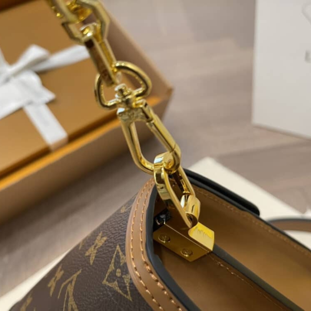 Copy of 1000 x 1000 (Detail) (46)