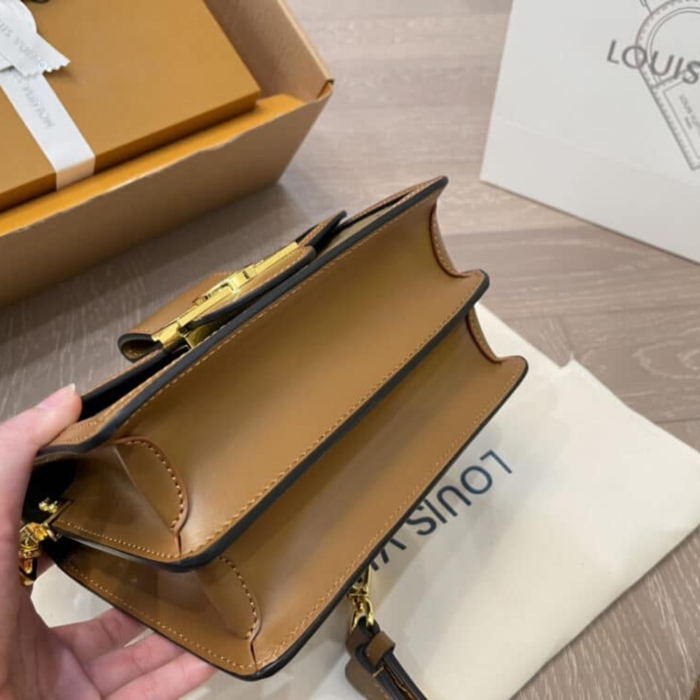 Copy of 1000 x 1000 (Detail) (48)