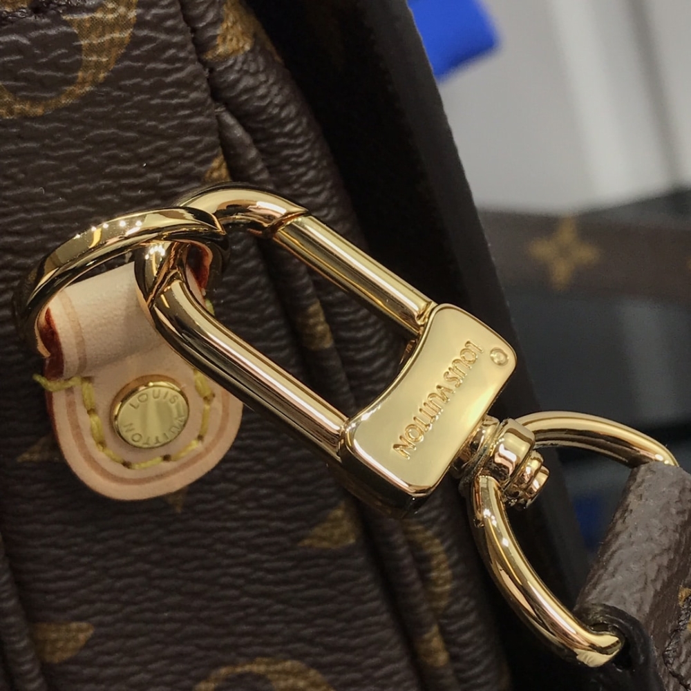 Copy of 1000 x 1000 (Detail) (51)