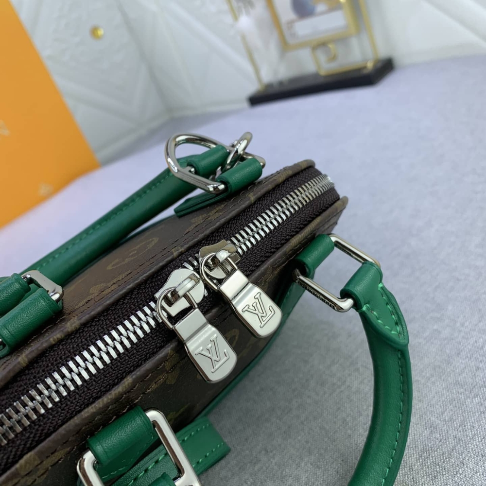 Copy of 1000 x 1000 (Detail) (7)