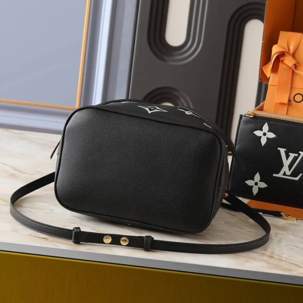 Copy of 1000 x 1000 (Detail) (73)