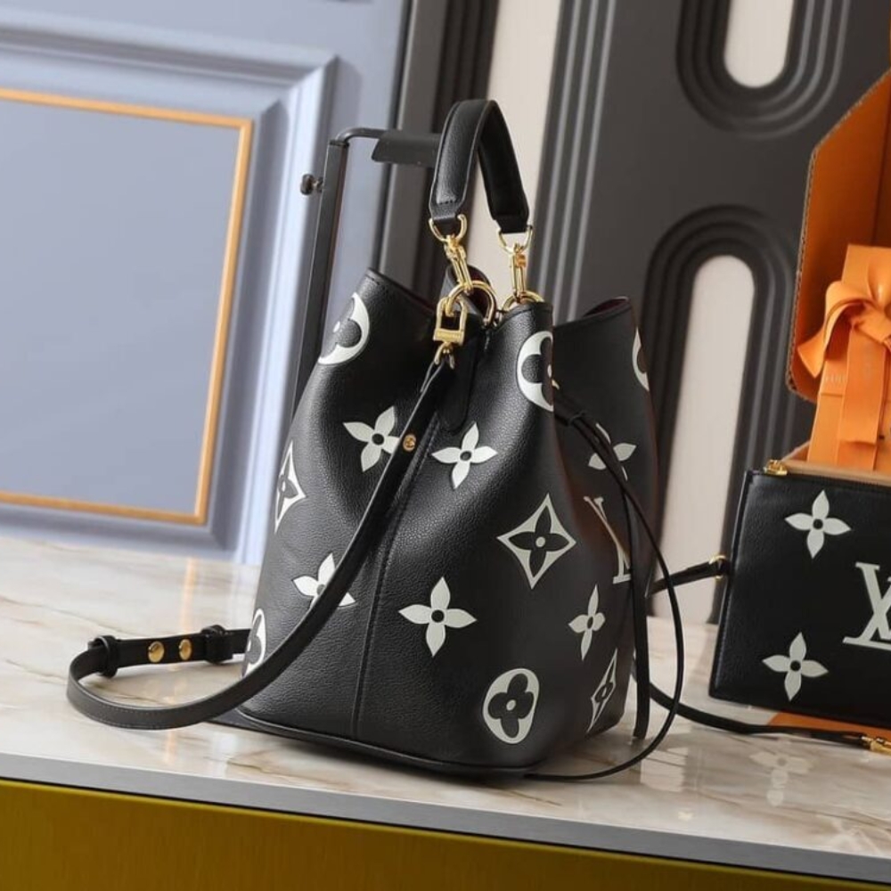 Copy of 1000 x 1000 (Detail) (74)