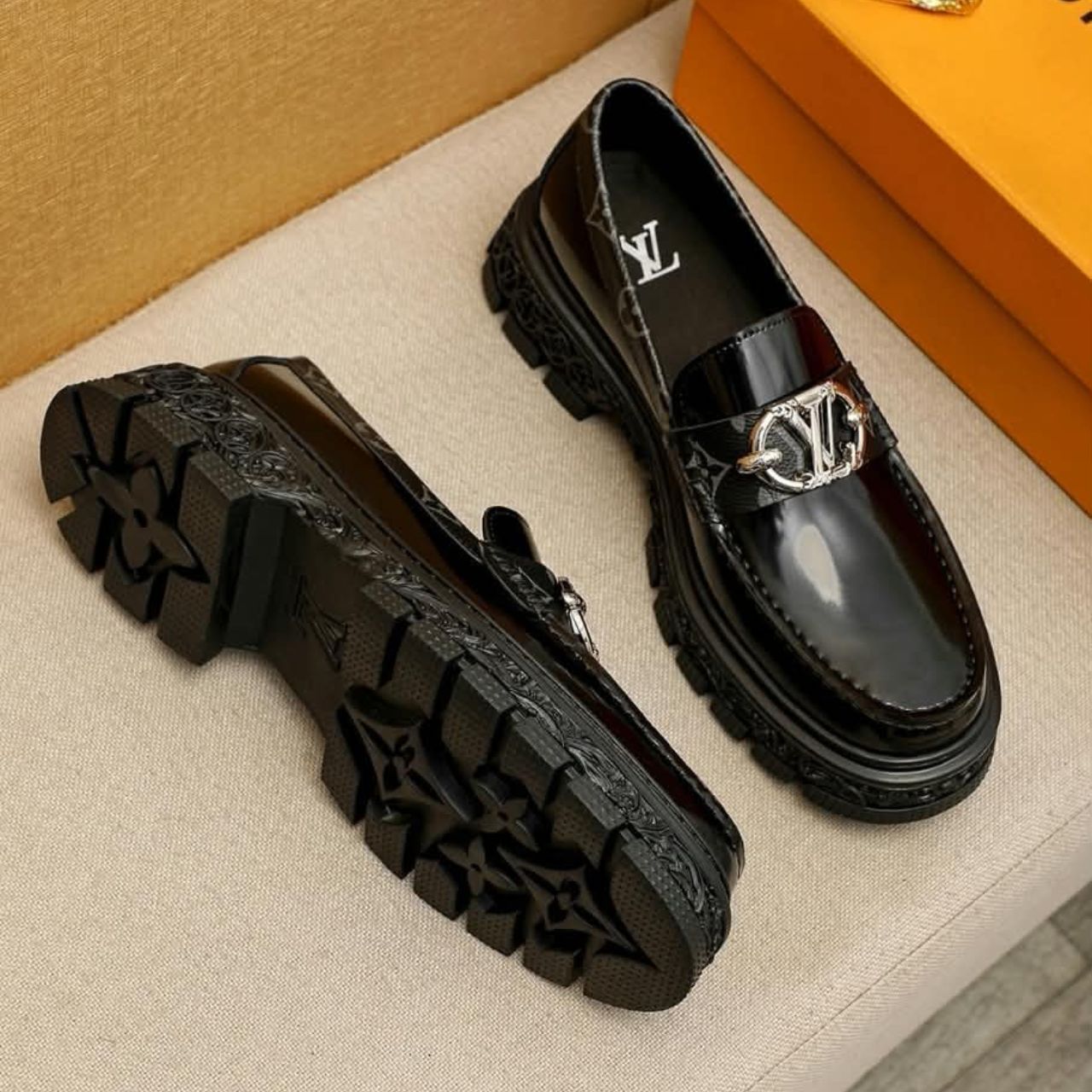 Louis Vuitton Baroque Loafers Black 1AB8UL - Image 4