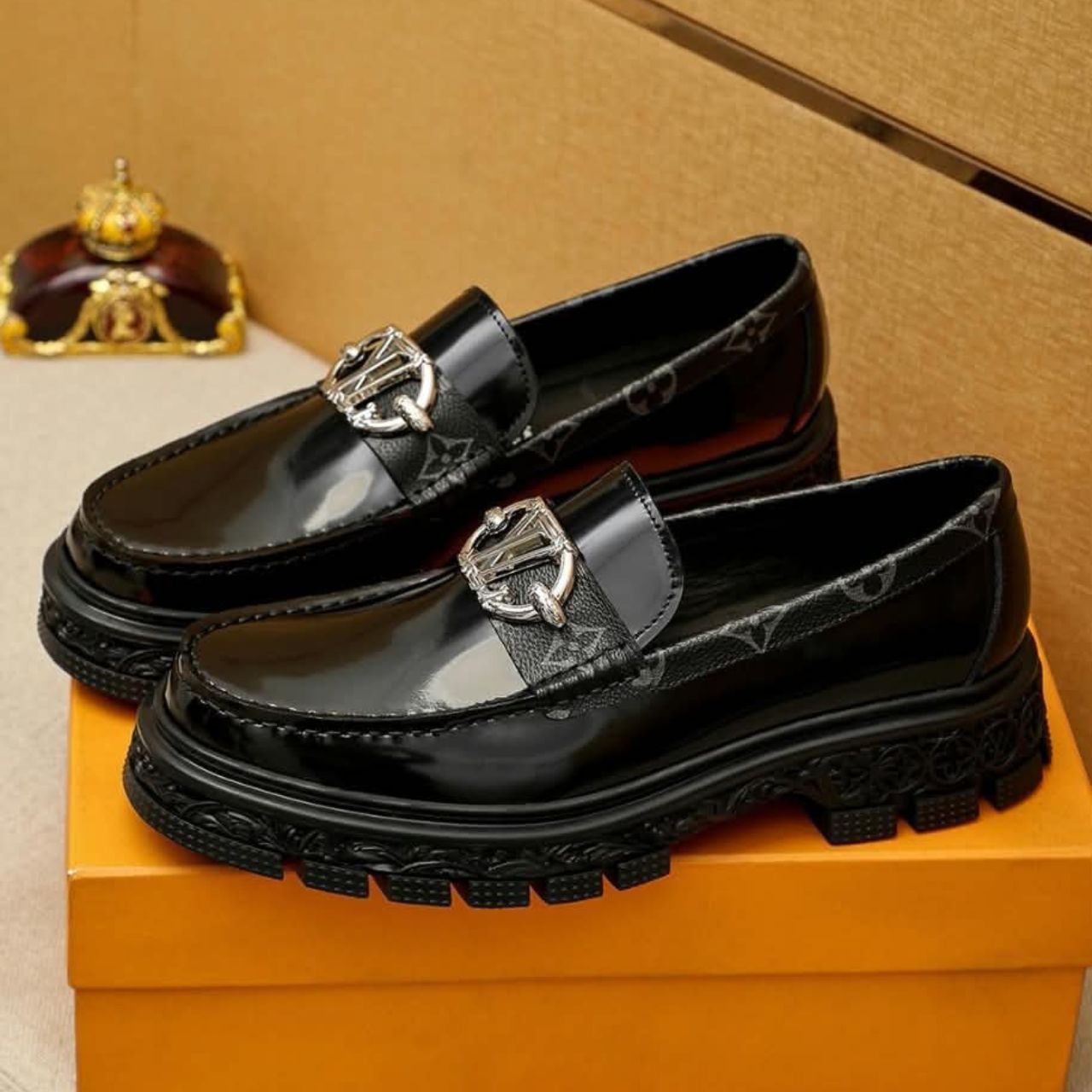 Louis Vuitton Baroque Loafers Black 1AB8UL - Image 5