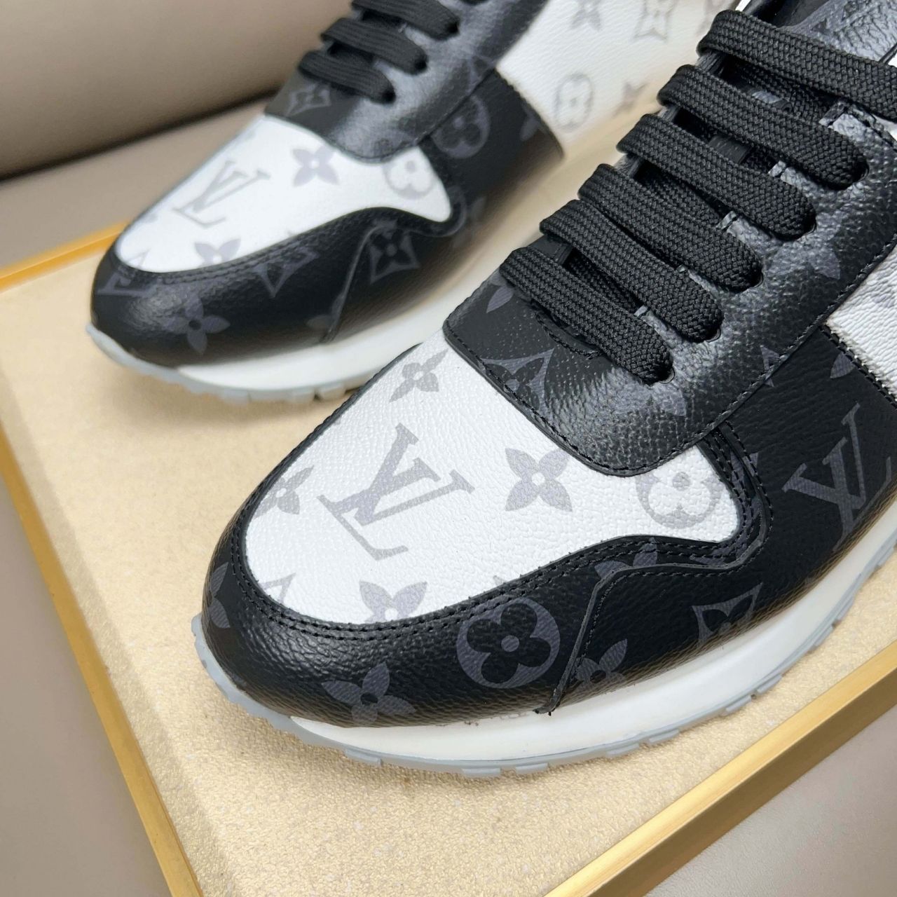 Louis Vuitton Run Away Sneakers Monogram Eclipse 1ADE4B - Image 9