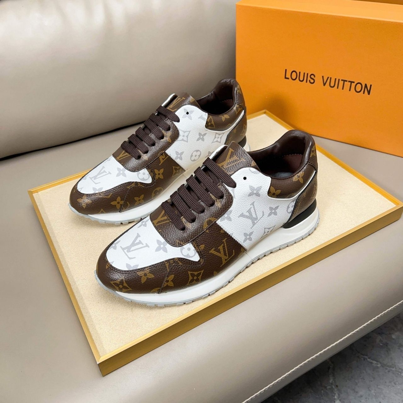 Louis Vuitton Run Away Sneakers Macassar 1ADET8 - Image 4