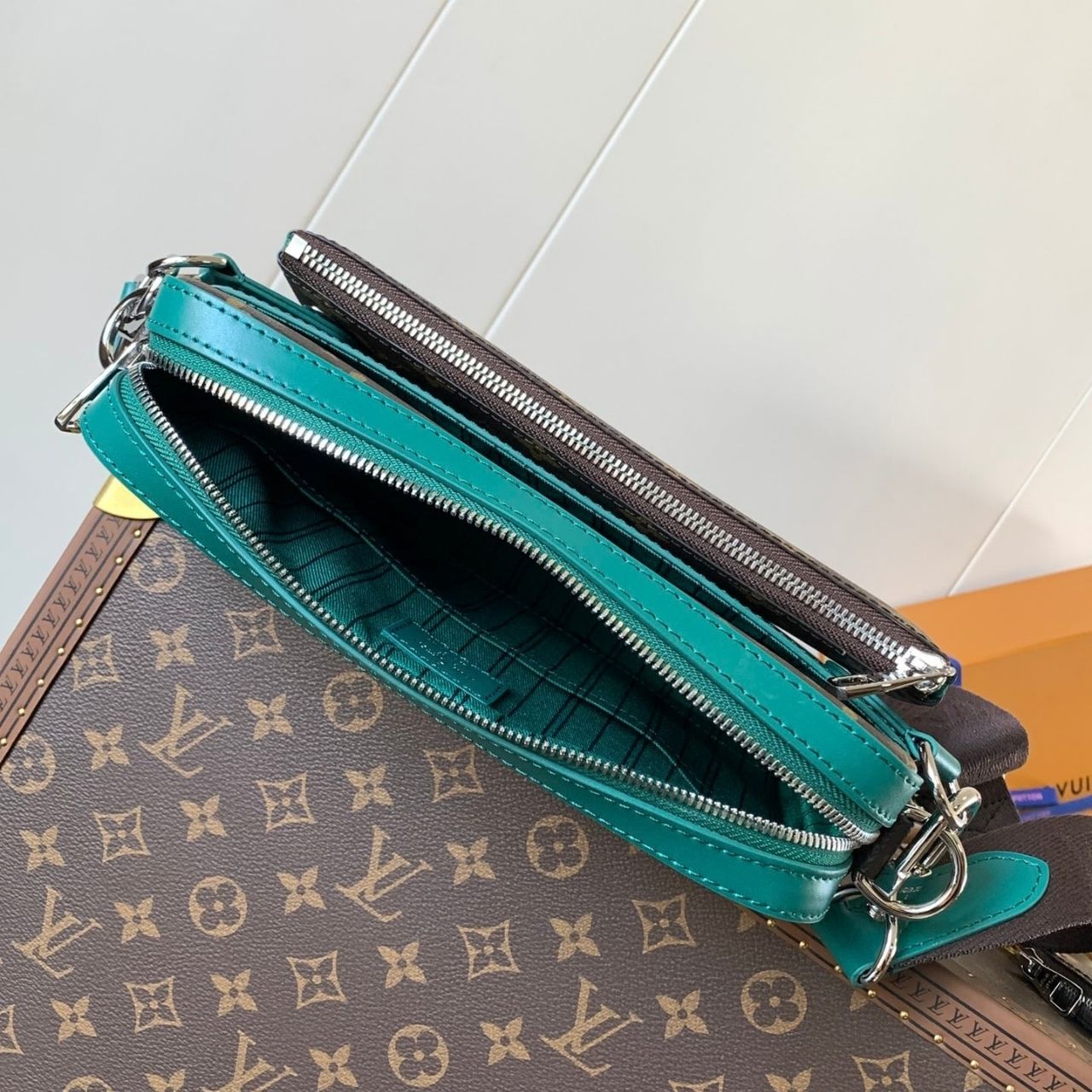 Louis Vuitton Messenger Bag Monogram Macassar Green 25cm - Image 7