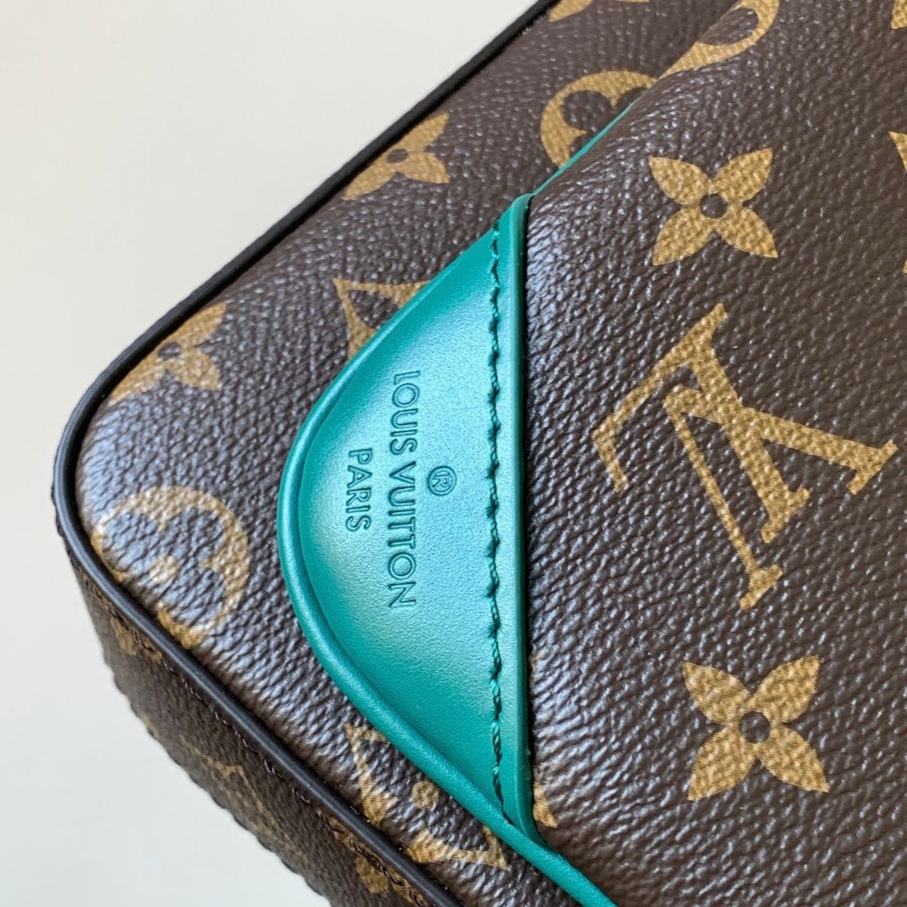 Louis Vuitton Messenger Bag Monogram Macassar Green 25cm - Image 8