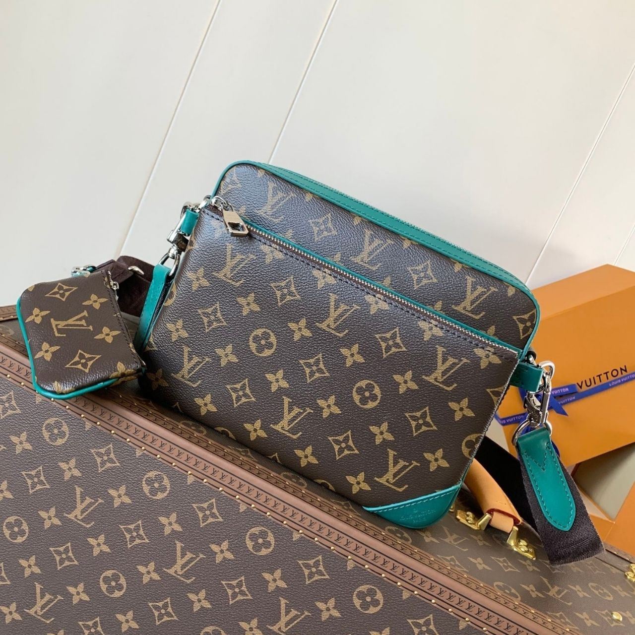 Louis Vuitton Messenger Bag Monogram Macassar Green 25cm - Image 3