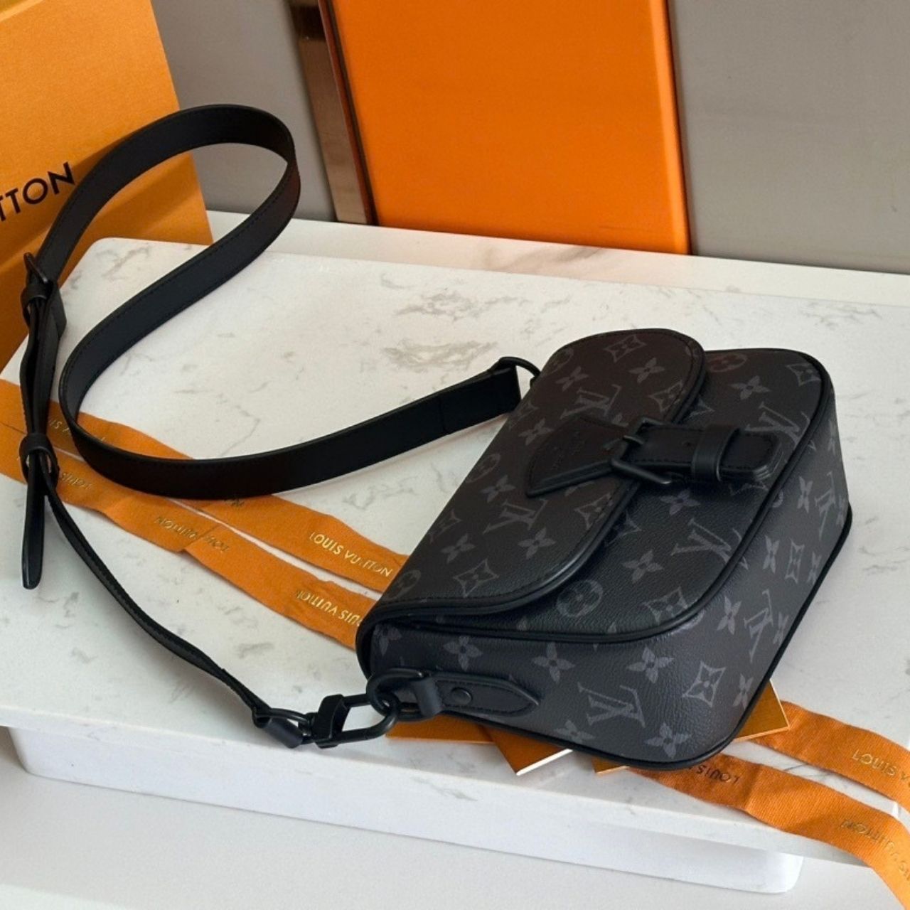 Louis Vuitton Montsouris Messenger PM Monogram Eclipse 20cm M12519 - Image 6