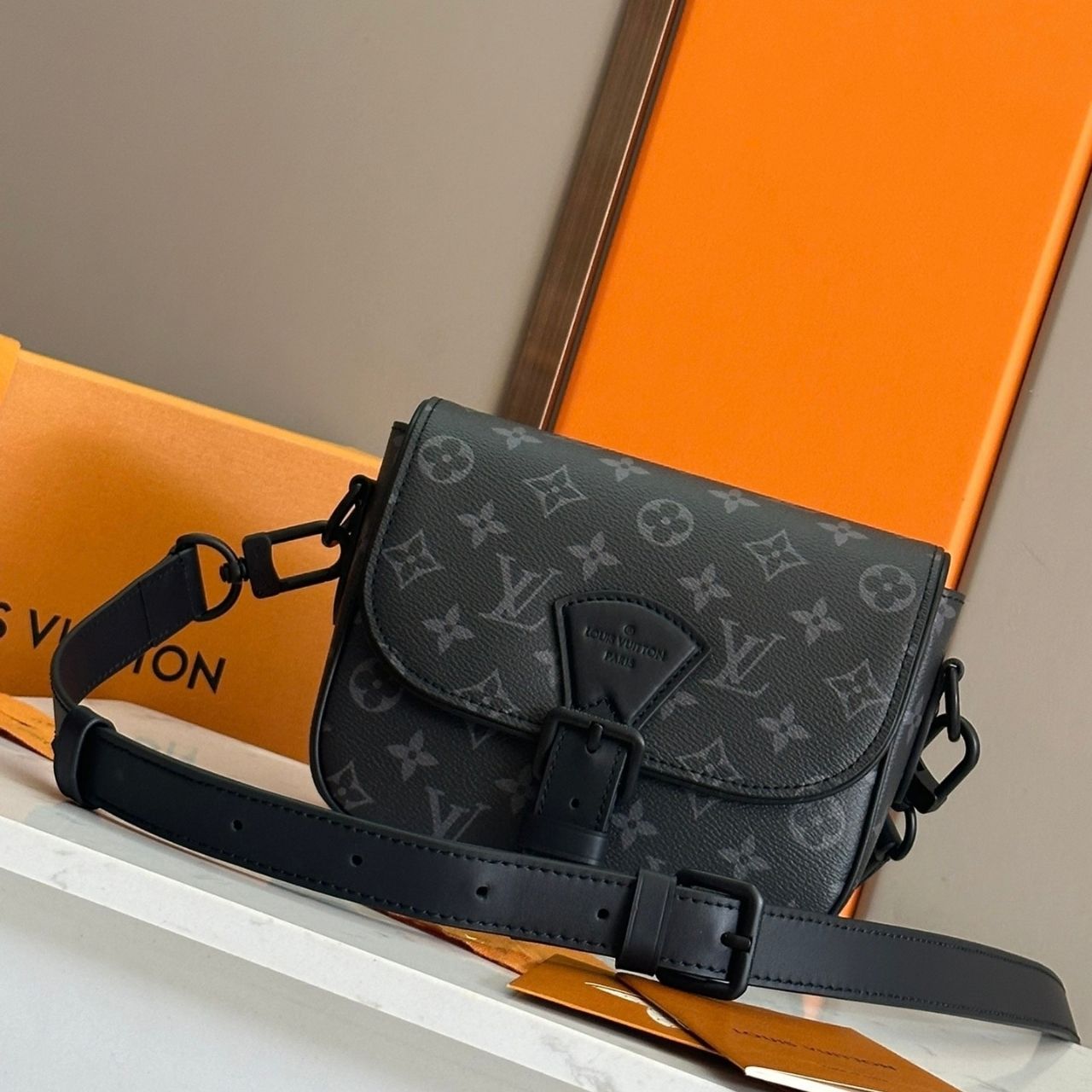 Louis Vuitton Montsouris Messenger PM Monogram Eclipse 20cm M12519 - Image 3