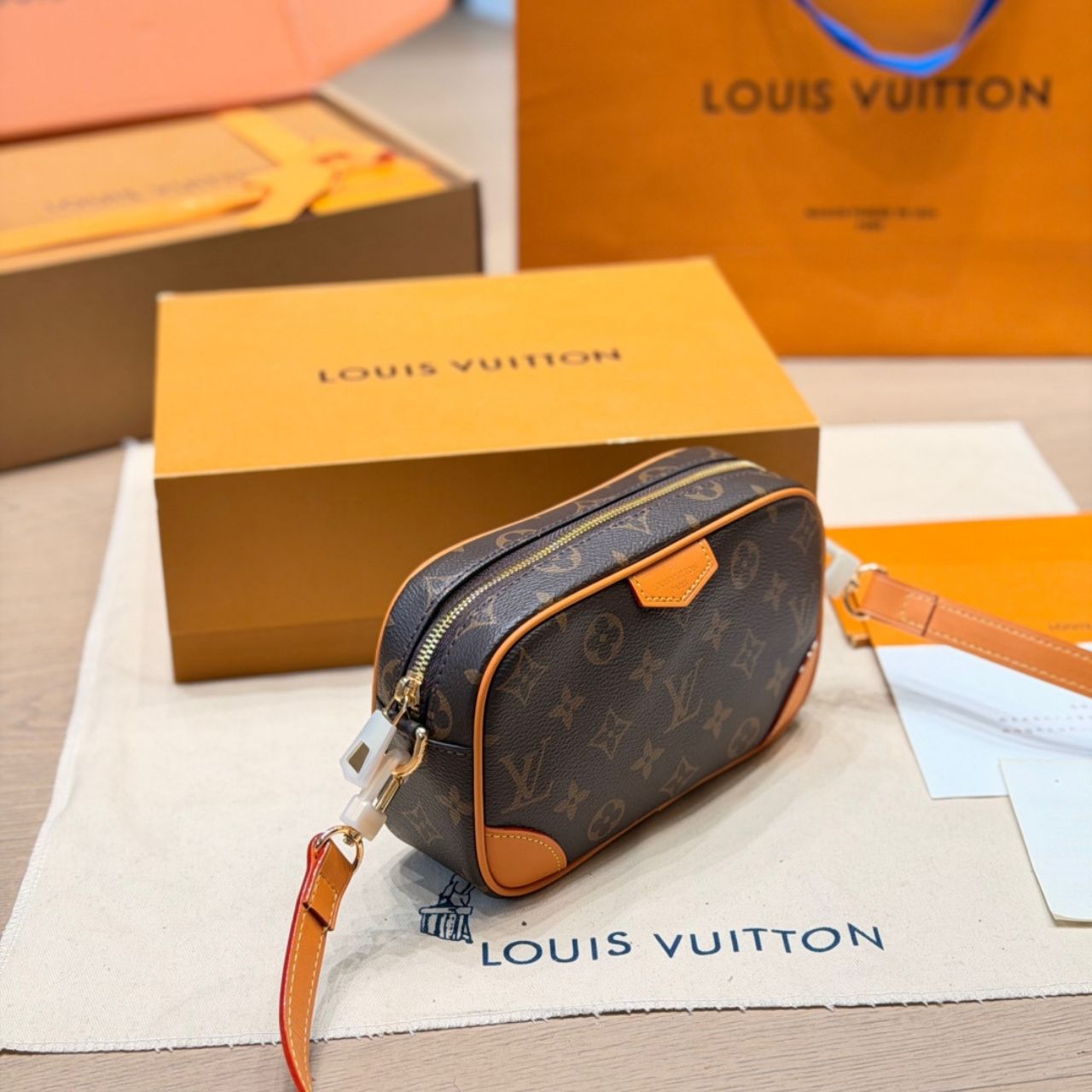 Louis Vuitton Trocadero Wearable Wallet Monogram Brown 20cm - Image 6