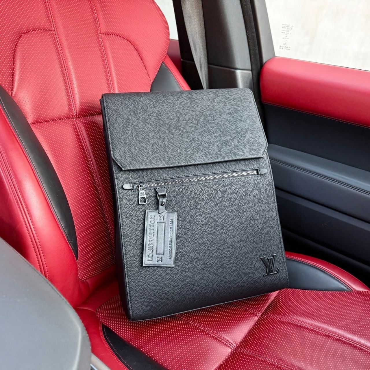 Louis Vuitton Fastline Flap Backpack Black 40cm - Image 3