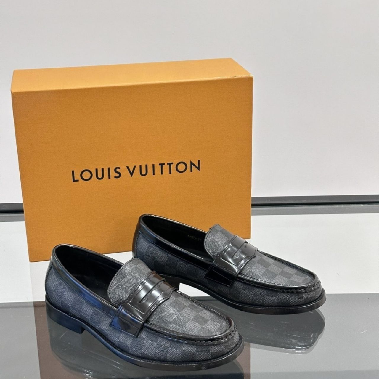 Louis Vuitton Major Loafer Damier Graphite Black - Image 6
