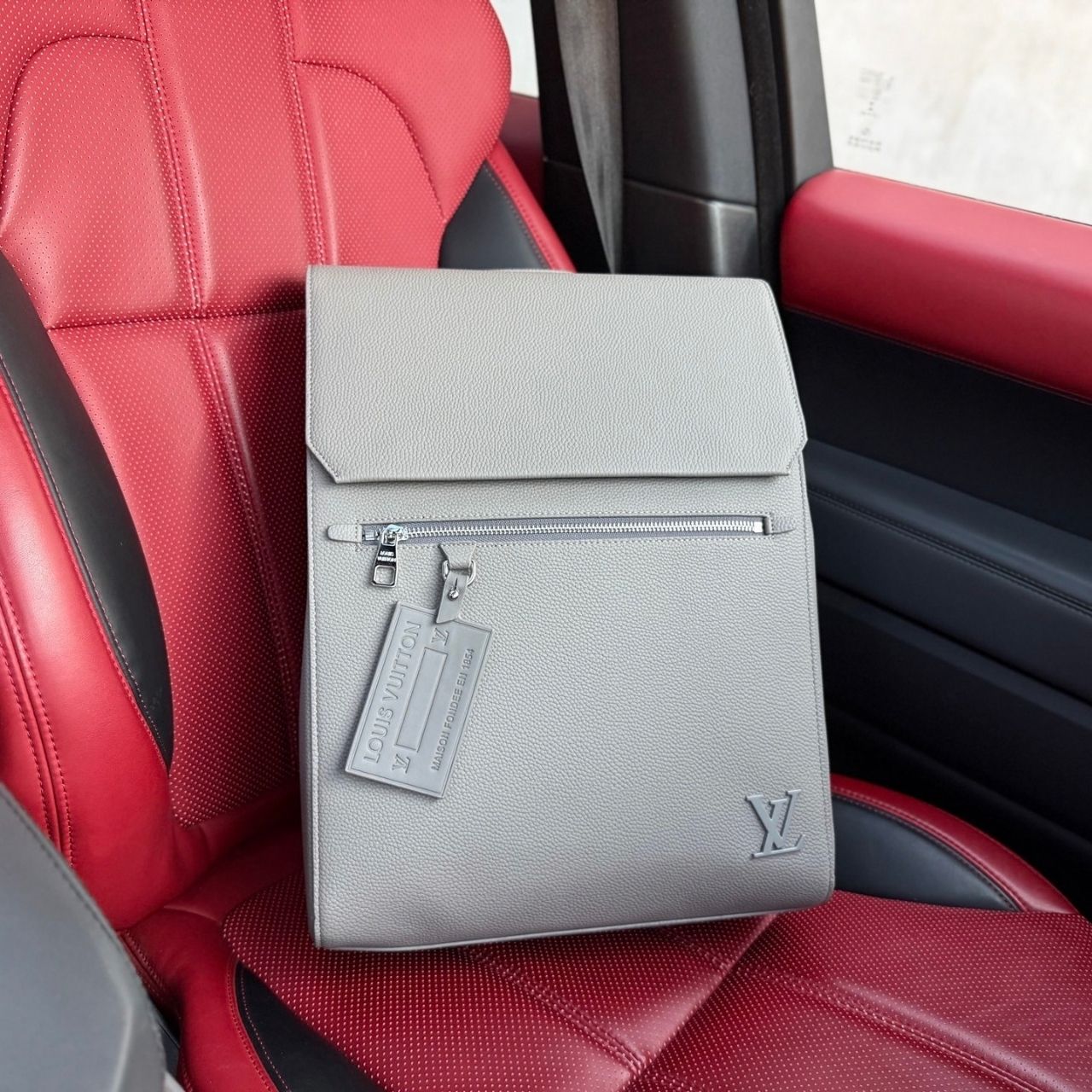 Louis Vuitton Fastline Flap Backpack Gray 40cm - Image 3