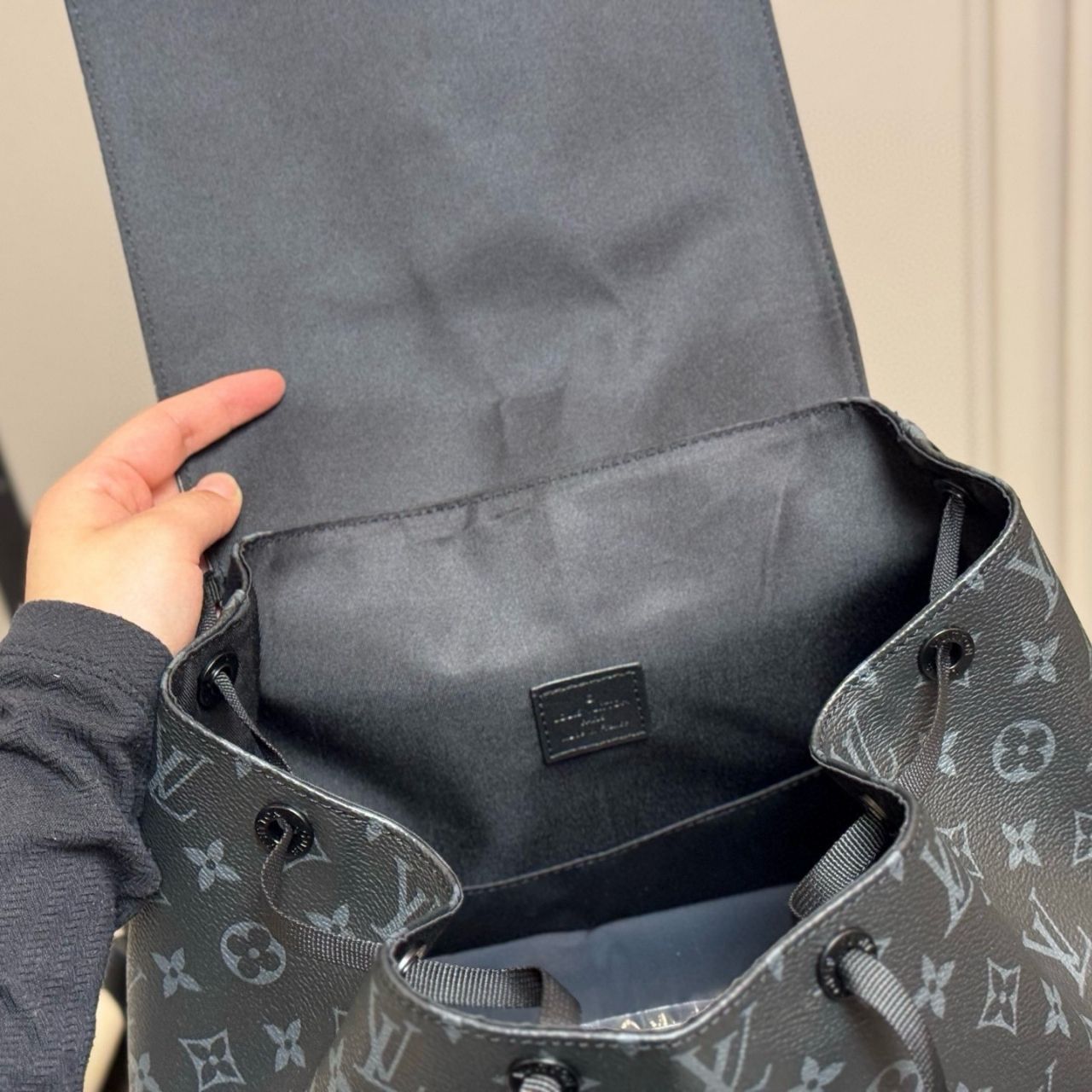 Louis Vuitton Trio Backpack Monogram Eclipse Black 36cm - Image 9