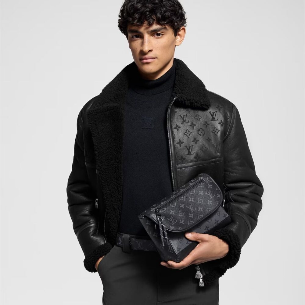 Alternative view of Louis Vuitton Pulse Messenger Monogram Eclipse Reverse 22cm