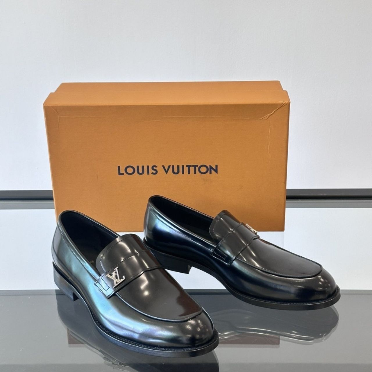Louis Vuitton LV Major Loafer LV Initials Signature Black - Image 3