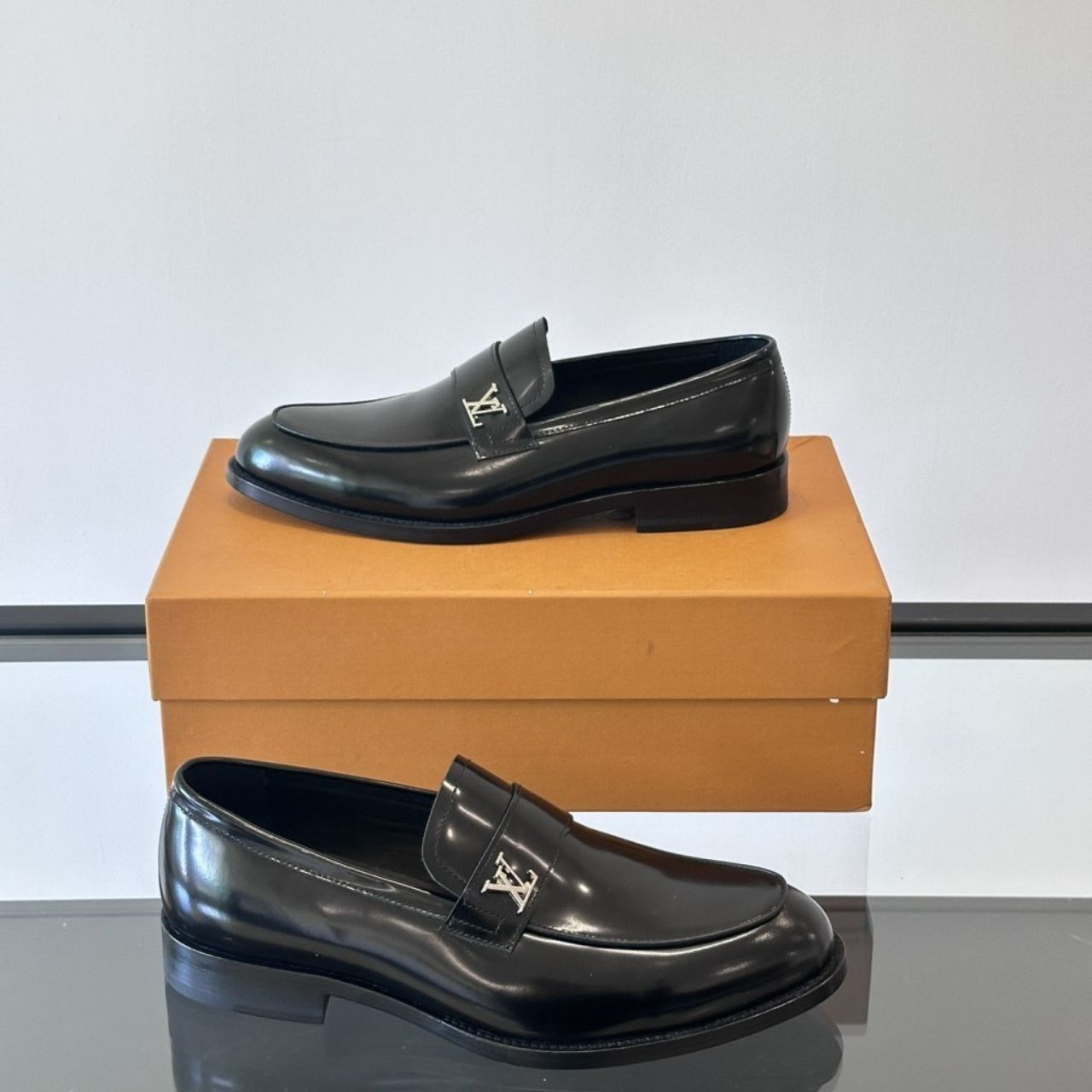 Louis Vuitton LV Major Loafer LV Initials Signature Black - Image 8
