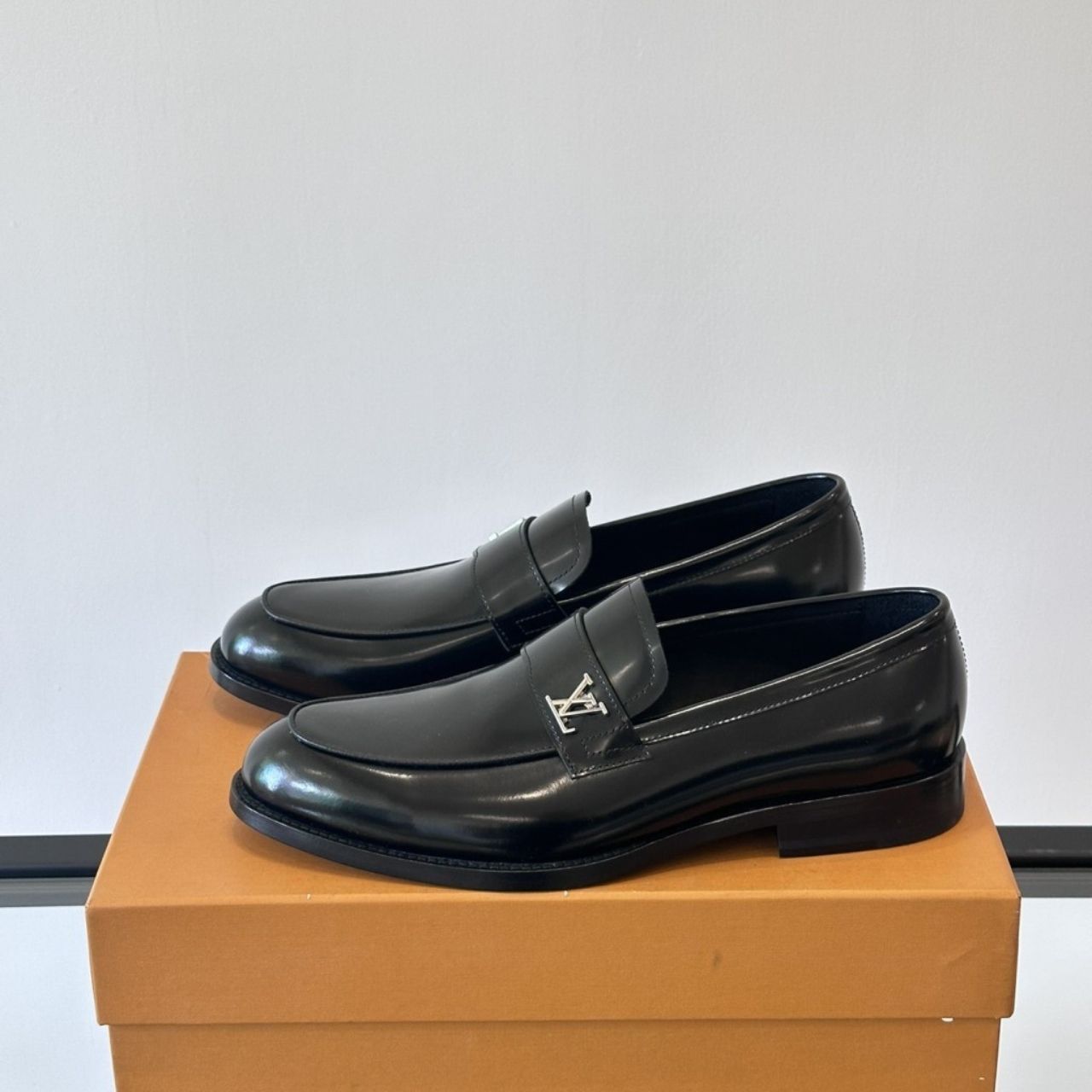 Louis Vuitton LV Major Loafer LV Initials Signature Black - Image 7